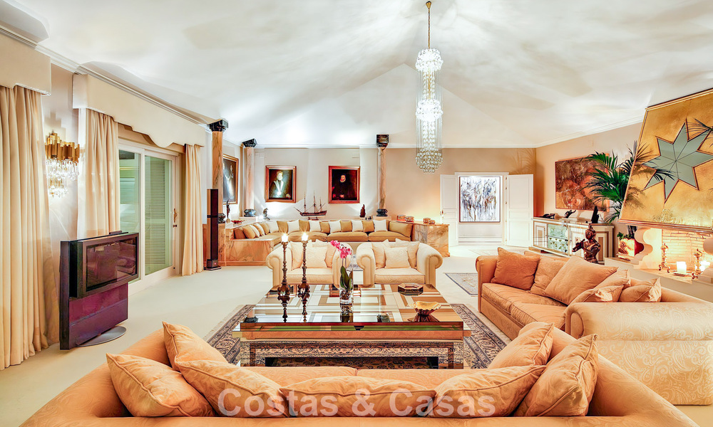 Paleisachtig landgoed met klassieke architectuur te koop in het oostelijke deel van Marbella 790455