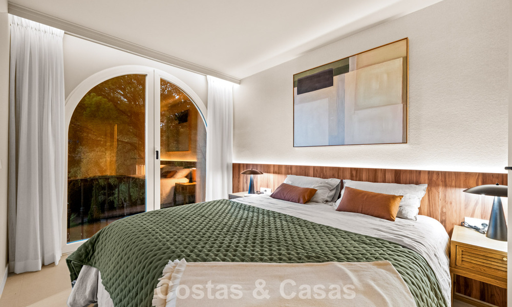 Instapklaar, eigentijds gerenoveerd, duplex appartement te koop met uitzicht op de golfbanen in La Quinta, Marbella - Benahavis 790458