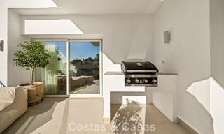 Instapklaar, eigentijds gerenoveerd, duplex appartement te koop met uitzicht op de golfbanen in La Quinta, Marbella - Benahavis 790476 