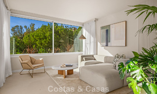 Instapklaar, eigentijds gerenoveerd, duplex appartement te koop met uitzicht op de golfbanen in La Quinta, Marbella - Benahavis 790491 