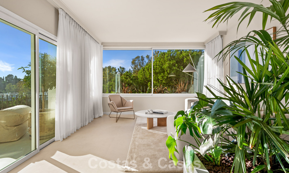 Instapklaar, eigentijds gerenoveerd, duplex appartement te koop met uitzicht op de golfbanen in La Quinta, Marbella - Benahavis 790493