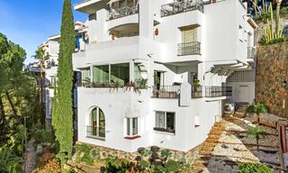 Instapklaar, eigentijds gerenoveerd, duplex appartement te koop met uitzicht op de golfbanen in La Quinta, Marbella - Benahavis 790497 