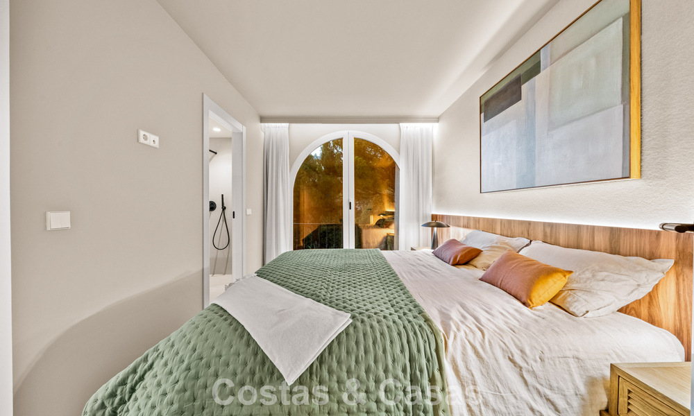 Instapklaar, eigentijds gerenoveerd, duplex appartement te koop met uitzicht op de golfbanen in La Quinta, Marbella - Benahavis 790509