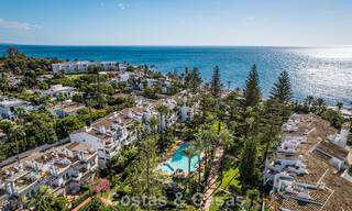 Eigentijds gerenoveerd ruim penthouse te koop op enkele stappen van het strand in San Pedro, Marbella 790550 