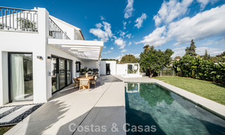Villa met moderne mediterrane flair te koop op enkele minuten lopen van het strand en centrum van San Pedro, Marbella 790552 