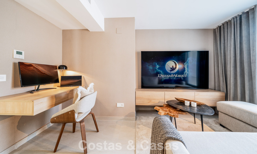 Villa met moderne mediterrane flair te koop op enkele minuten lopen van het strand en centrum van San Pedro, Marbella 790555