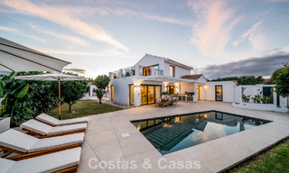 Villa met moderne mediterrane flair te koop op enkele minuten lopen van het strand en centrum van San Pedro, Marbella 790567 