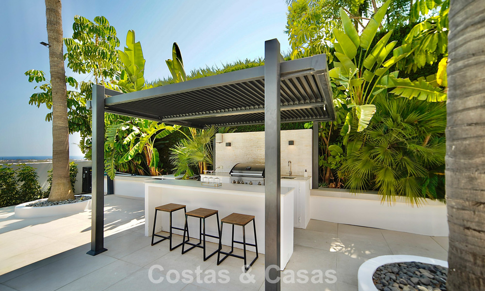 Ruime luxevilla met panoramisch zeezicht te koop in La Quinta, Benahavis - Marbella 790589