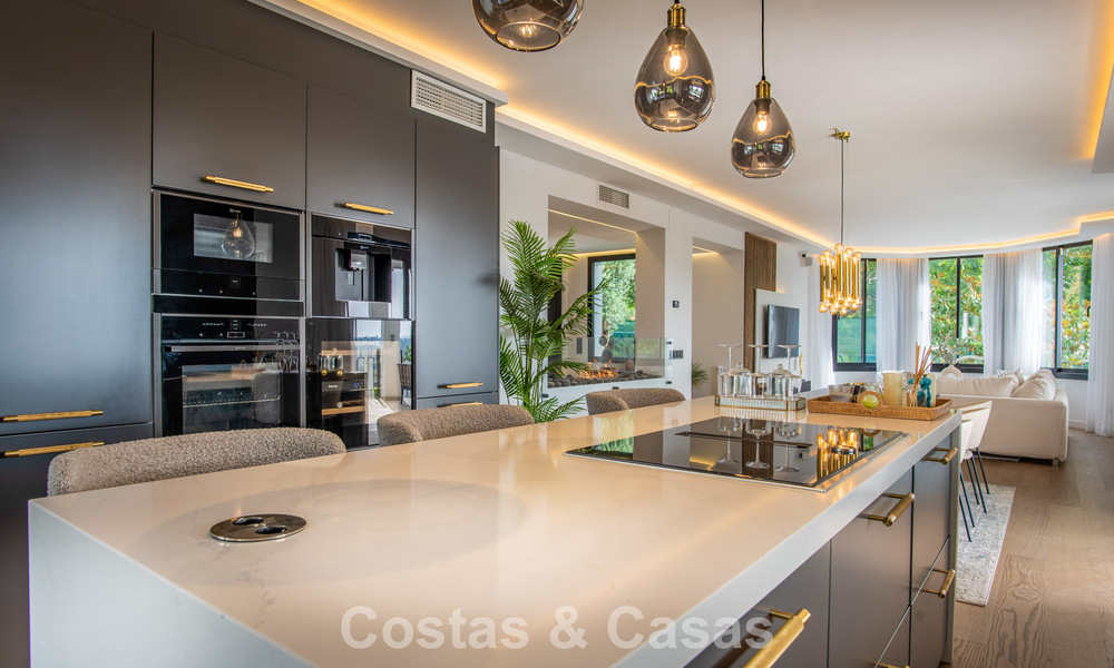 Ruime luxevilla met panoramisch zeezicht te koop in La Quinta, Benahavis - Marbella 790595