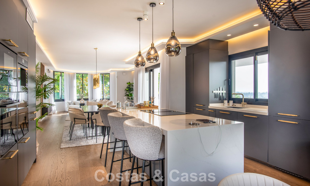 Ruime luxevilla met panoramisch zeezicht te koop in La Quinta, Benahavis - Marbella 790597