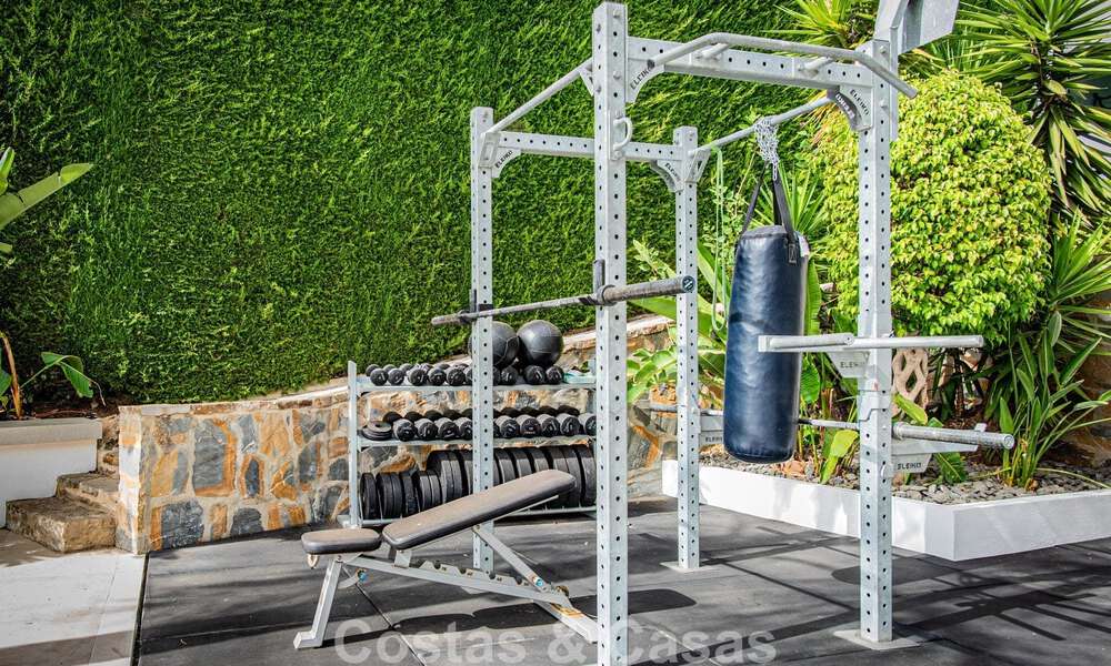 Ruime luxevilla met panoramisch zeezicht te koop in La Quinta, Benahavis - Marbella 790615