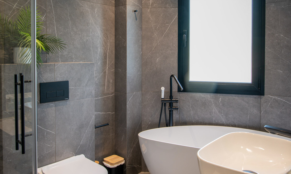 Ruime luxevilla met panoramisch zeezicht te koop in La Quinta, Benahavis - Marbella 790647