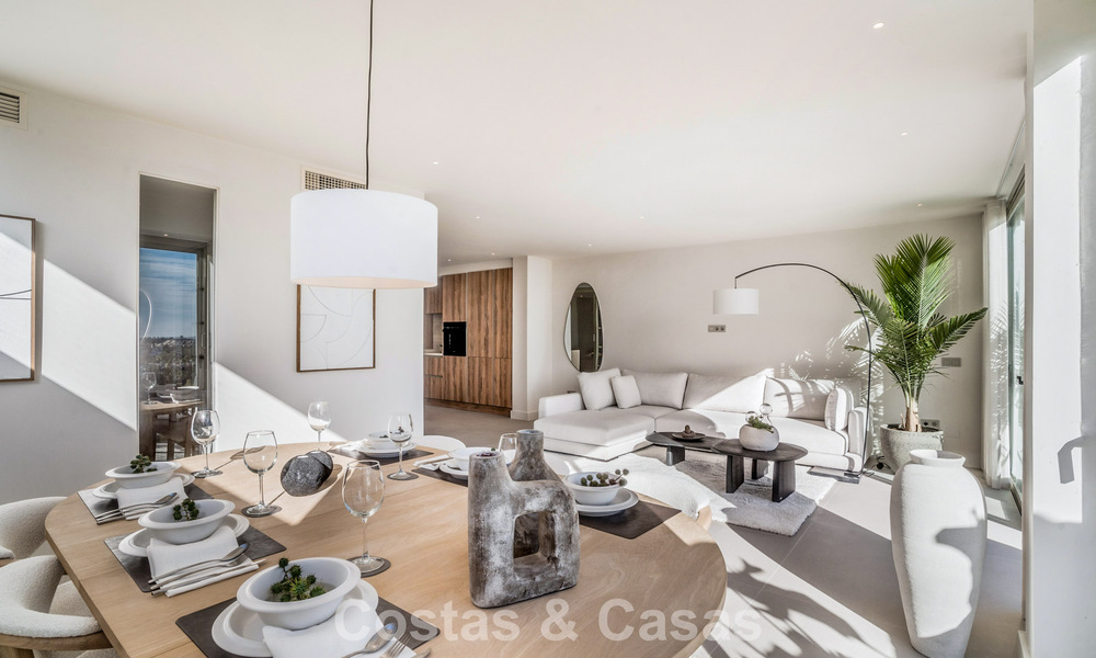 Eigentijds gerenoveerd 3-slaapkamer appartement te koop met privézwembad en zeezicht in Nueva Andalucia, Marbella 790792