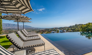 Eigentijdse luxevilla met panoramisch berg- en zeezicht te koop in de heuvels van Oost-Marbella 790962 