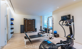 Eigentijdse luxevilla met panoramisch berg- en zeezicht te koop in de heuvels van Oost-Marbella 790975 