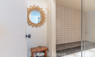 Eigentijdse luxevilla met panoramisch berg- en zeezicht te koop in de heuvels van Oost-Marbella 790977 