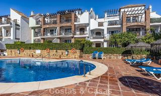 Verzorgd Mediterraan appartement met golf- en zeezicht te koop in een golfresort in de heuvels van Marbella - Benahavis 790930 