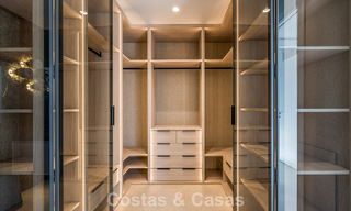 Ruim duplex penthouse te koop met zeezicht in een iconisch strandcomplex op de New Golden Mile, Marbella - Estepona 790824 