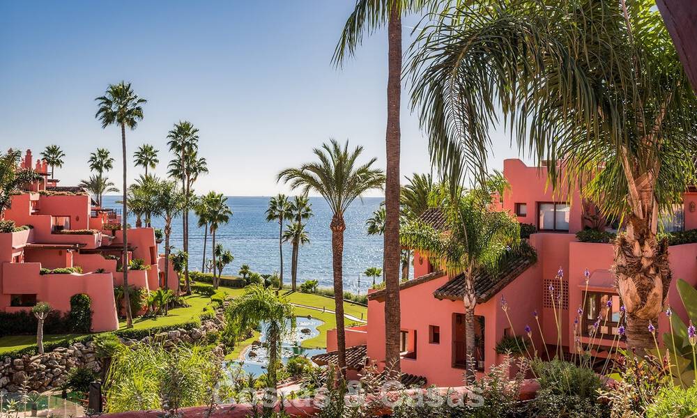 Ruim duplex penthouse te koop met zeezicht in een iconisch strandcomplex op de New Golden Mile, Marbella - Estepona 790831