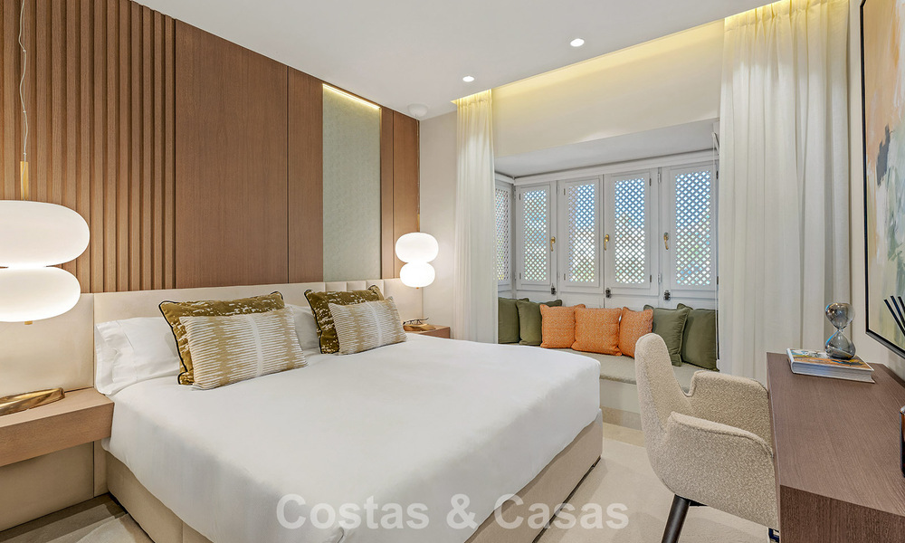 Ruim duplex penthouse te koop met zeezicht in een iconisch strandcomplex op de New Golden Mile, Marbella - Estepona 790834