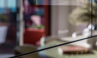 Ruim duplex penthouse te koop met zeezicht in een iconisch strandcomplex op de New Golden Mile, Marbella - Estepona 790860 