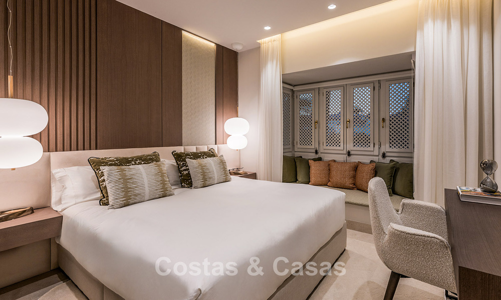 Ruim duplex penthouse te koop met zeezicht in een iconisch strandcomplex op de New Golden Mile, Marbella - Estepona 790870