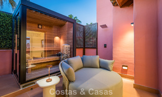 Ruim duplex penthouse te koop met zeezicht in een iconisch strandcomplex op de New Golden Mile, Marbella - Estepona 790873 