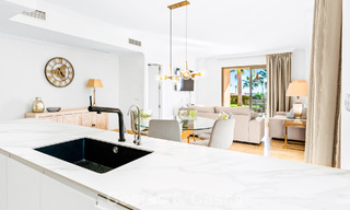 Tuinappartement met zeezicht te koop in een gated complex in Marbella - Benahavis 791248 