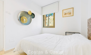 Tuinappartement met zeezicht te koop in een gated complex in Marbella - Benahavis 791251 