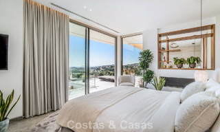 Luxevilla met geavanceerd design te koop met panoramisch zeezicht, binnen een prestigieus golfresort, Marbella - Benahavis 791035 