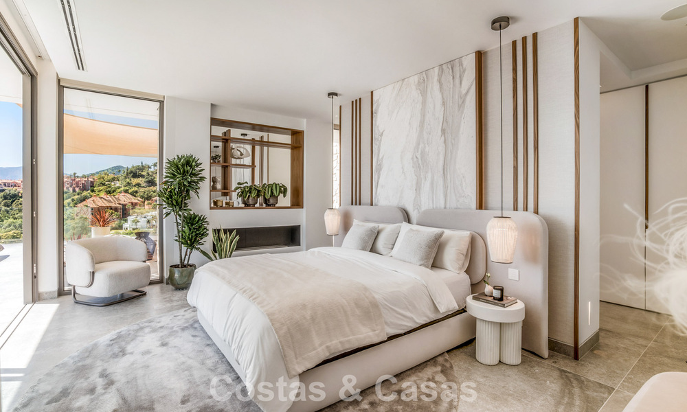 Luxevilla met geavanceerd design te koop met panoramisch zeezicht, binnen een prestigieus golfresort, Marbella - Benahavis 791036