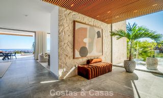 Luxevilla met geavanceerd design te koop met panoramisch zeezicht, binnen een prestigieus golfresort, Marbella - Benahavis 791046 