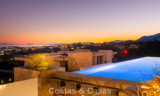 Luxevilla met geavanceerd design te koop met panoramisch zeezicht, binnen een prestigieus golfresort, Marbella - Benahavis 791074 