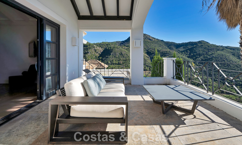 Royale, Spaanse luxevilla te koop, met subliem zeezicht in een gated community in Benahavis - Marbella 791215