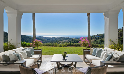 Royale, Spaanse luxevilla te koop, met subliem zeezicht in een gated community in Benahavis - Marbella 791223