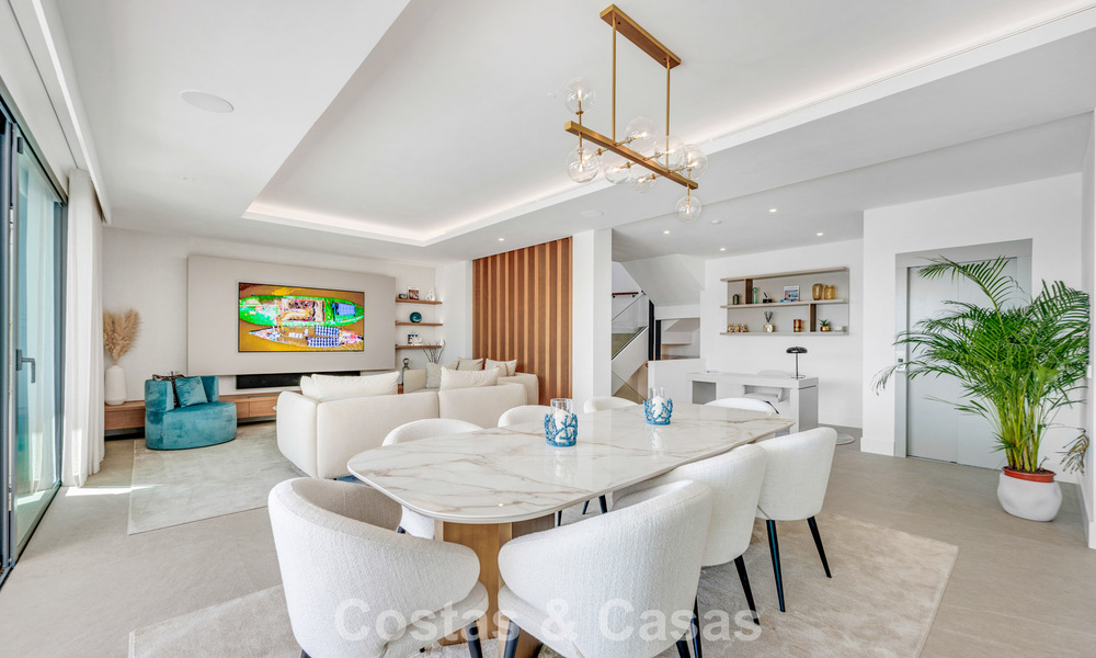 Indrukwekkende, eigentijdse villa te koop aan de golfbaan op de New Golden Mile tussen Marbella en Estepona 791383