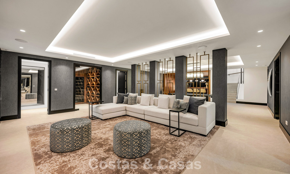 Indrukwekkende, eigentijdse villa te koop aan de golfbaan op de New Golden Mile tussen Marbella en Estepona 791392