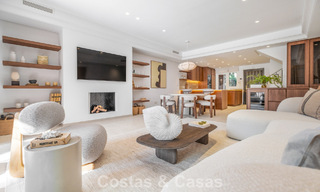 Prachtig, eigentijds, gerenoveerd townhouse met 4 slaapkamers te koop i/e gated community o/d Golden Mile van Marbella 791309 