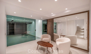 Prachtig, eigentijds, gerenoveerd townhouse met 4 slaapkamers te koop i/e gated community o/d Golden Mile van Marbella 791328 