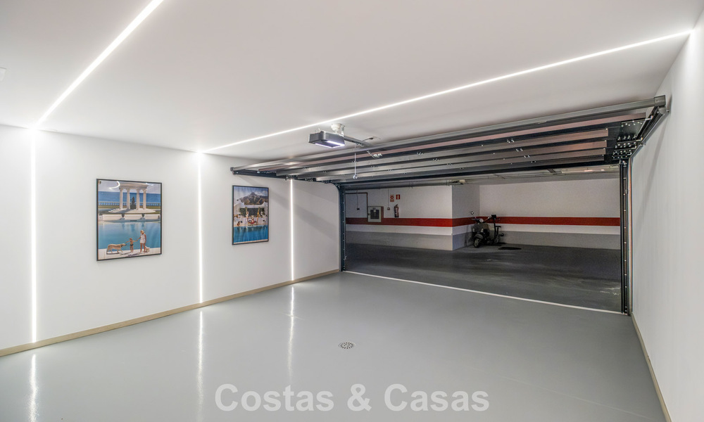 Prachtig, eigentijds, gerenoveerd townhouse met 4 slaapkamers te koop i/e gated community o/d Golden Mile van Marbella 791331