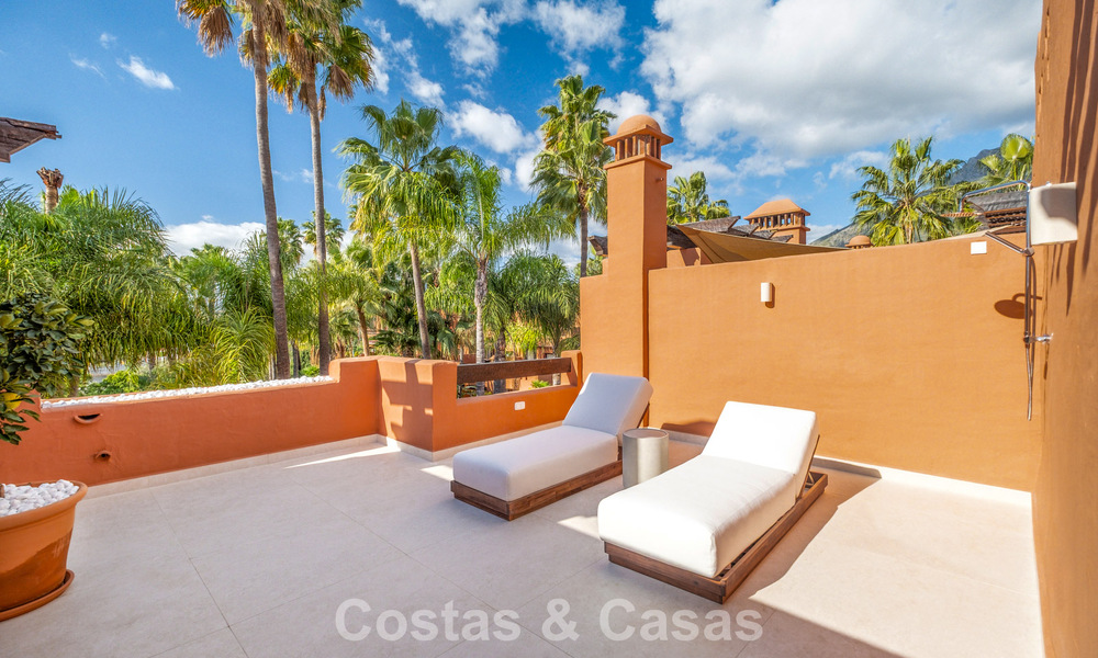 Gemoderniseerde luxe townhouse met 4 slaapkamers te koop op de Golden Mile van Marbella 791350