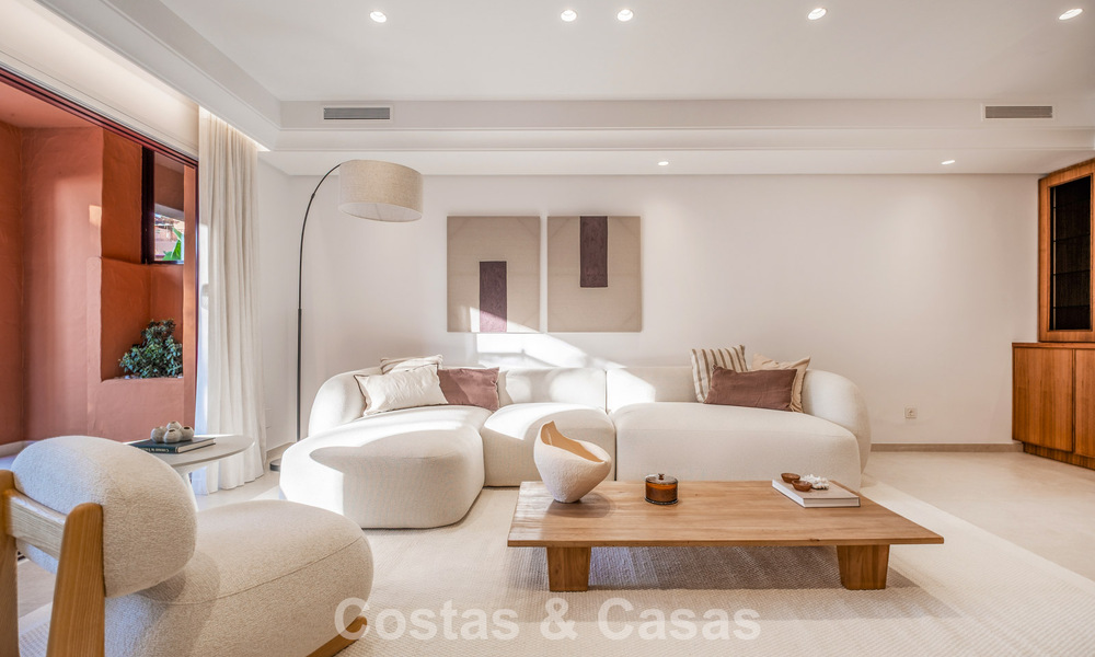 Gemoderniseerde luxe townhouse met 4 slaapkamers te koop op de Golden Mile van Marbella 791362