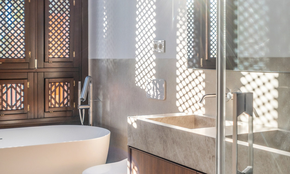 Gemoderniseerde luxe townhouse met 4 slaapkamers te koop op de Golden Mile van Marbella 791371