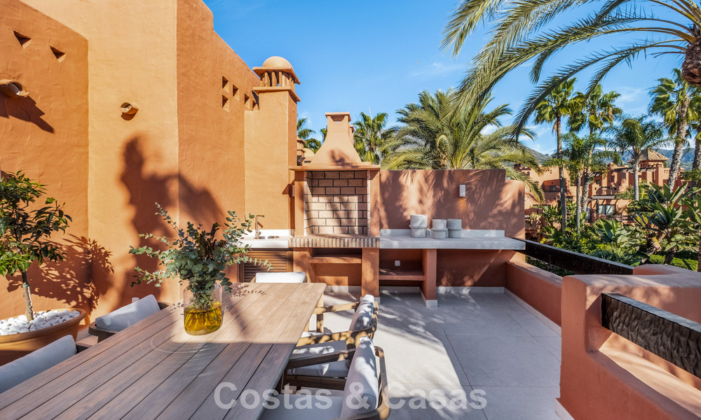 Gemoderniseerde luxe townhouse met 4 slaapkamers te koop op de Golden Mile van Marbella 791373