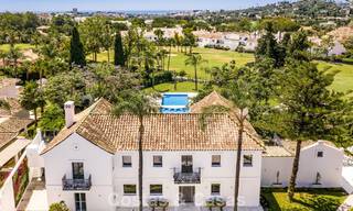 Exclusieve villa te koop, aan de golfbaan in een prestigieuze urbanisatie in Nueva Andalucia, Marbella 791447 