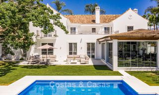 Exclusieve villa te koop, aan de golfbaan in een prestigieuze urbanisatie in Nueva Andalucia, Marbella 791448 