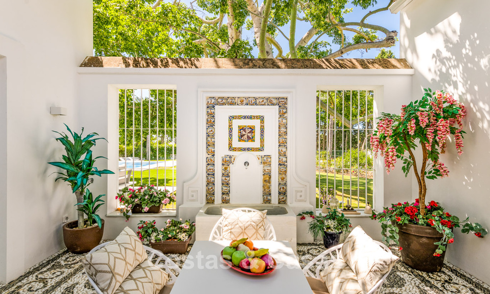 Exclusieve villa te koop, aan de golfbaan in een prestigieuze urbanisatie in Nueva Andalucia, Marbella 791469