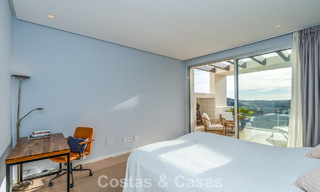 Luxueus 3-slaapkamer appartement te koop met panoramisch zeezicht in een gated resort in Marbella - Benahavis 791541 