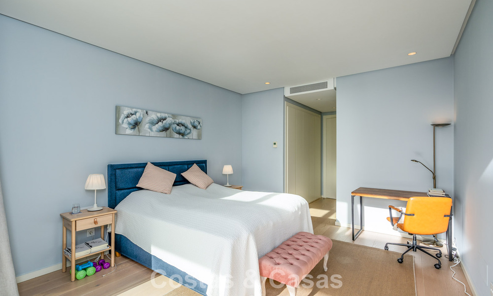 Luxueus 3-slaapkamer appartement te koop met panoramisch zeezicht in een gated resort in Marbella - Benahavis 791542