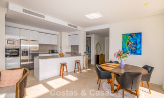 Luxueus 3-slaapkamer appartement te koop met panoramisch zeezicht in een gated resort in Marbella - Benahavis 791561 